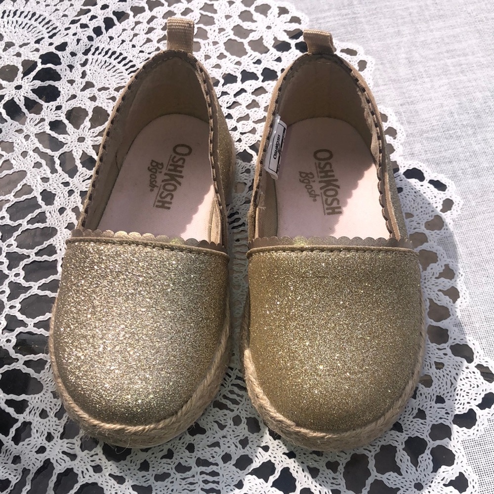 OshKosh B’gosh Gold Sparkly Espadrilles/NWOT